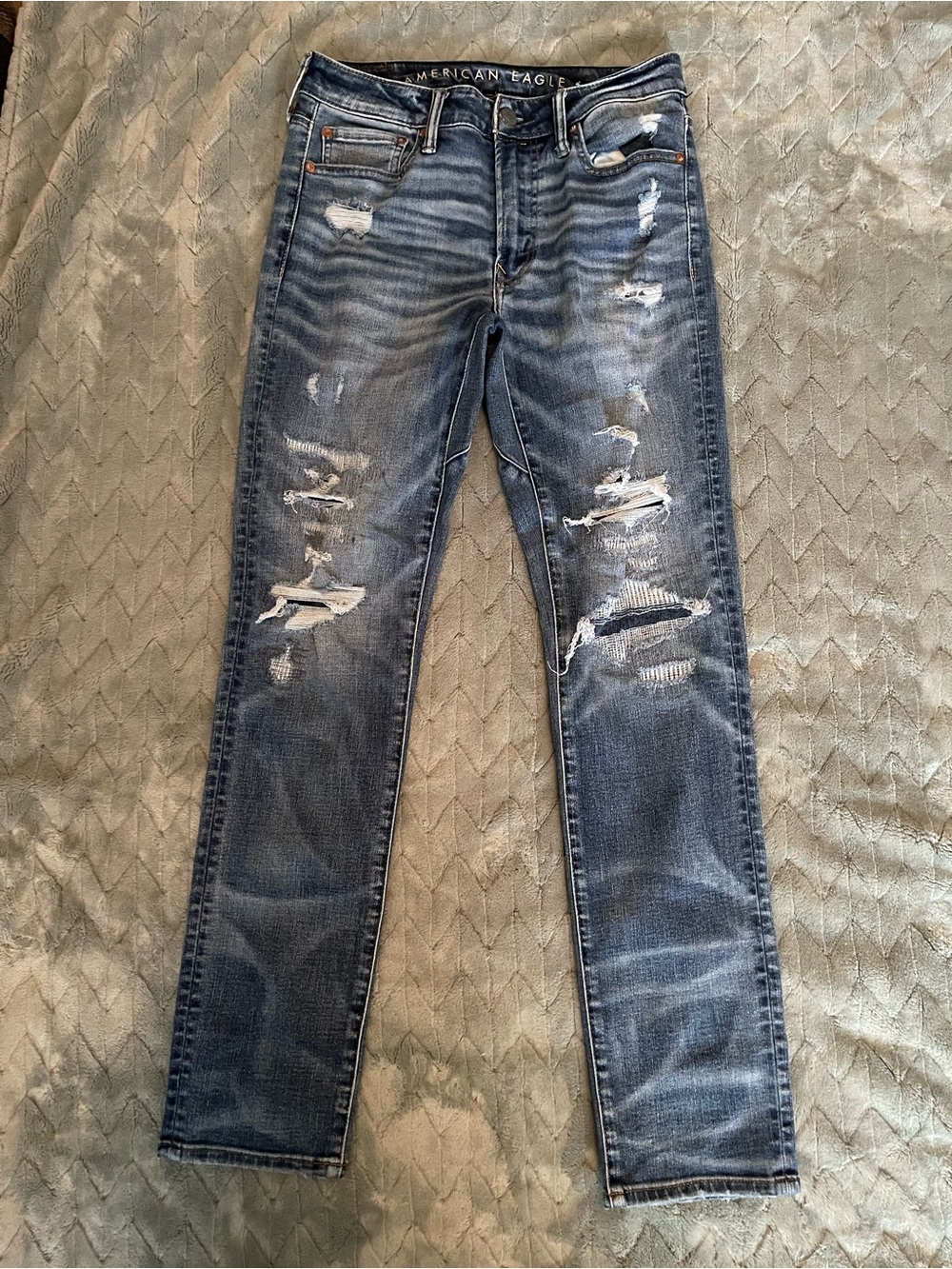 Men’s American Eagle distressed Jeans Size 30x32